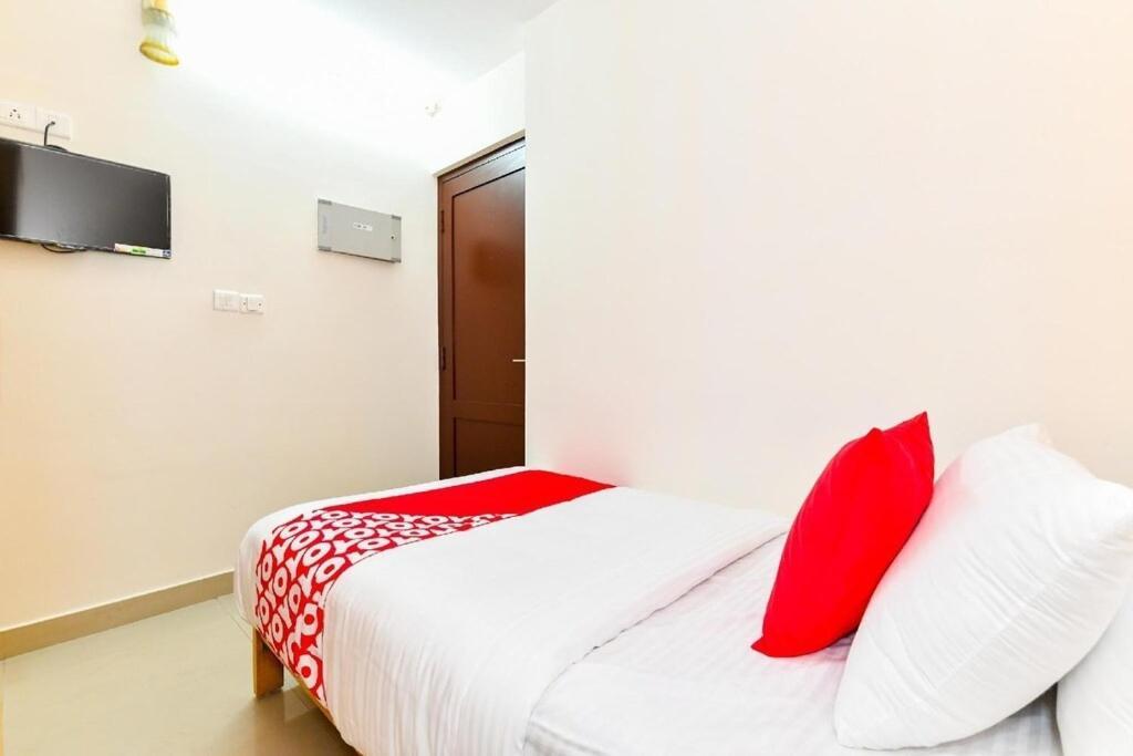 Hotel VAYO TRI-STAR RESIDENCY Cochin Kochi Exterior foto