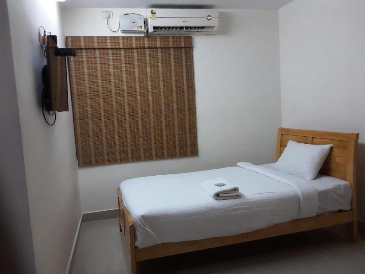 Hotel VAYO TRI-STAR RESIDENCY Cochin Kochi Exterior foto